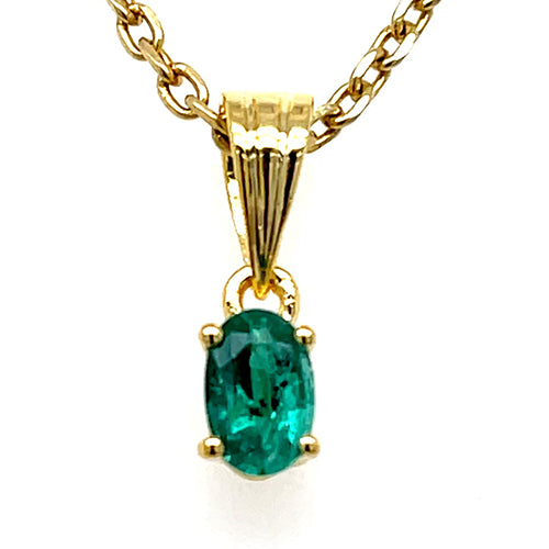 Emerald Oval Pendant in 925 Sterling Silver – Elegant Gemstone Jewelry